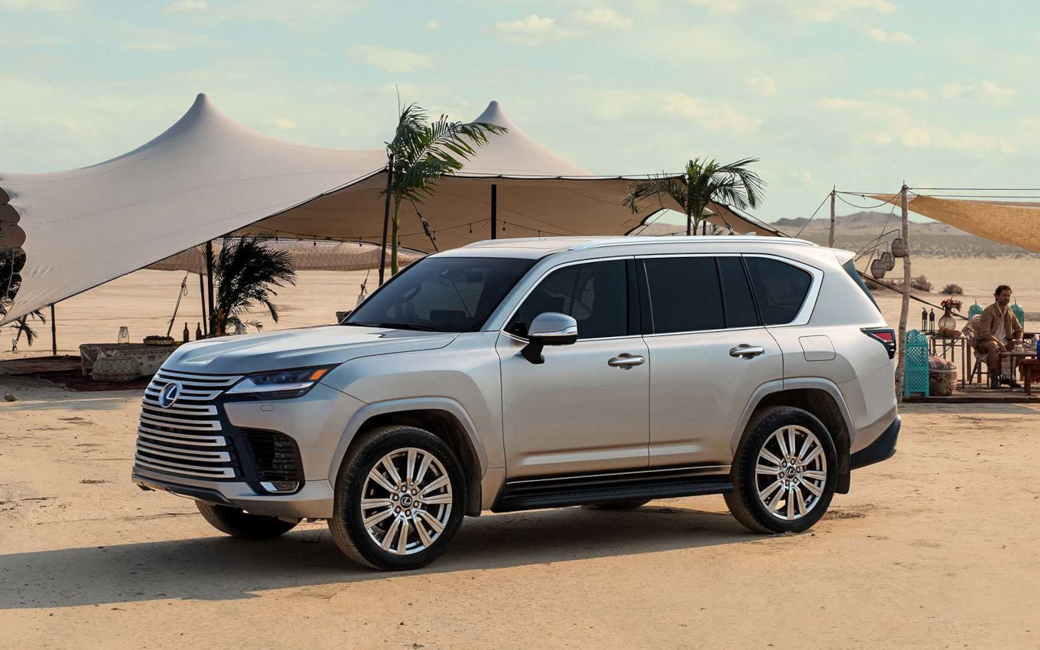Comparison - Lexus LX 600 Ultra Luxury 2022 - vs - Jaguar I-Pace HSE